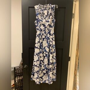 New!! Gap women’s split neck maxi dress. Size S.
